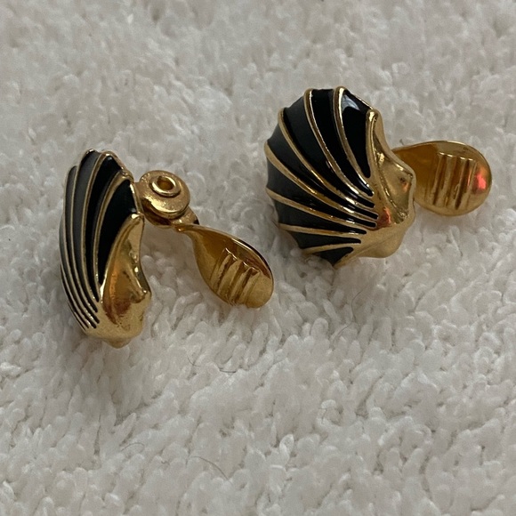 Monet Clip on Black and Gold Art Deco Shell Earrings - Picture 3 of 5